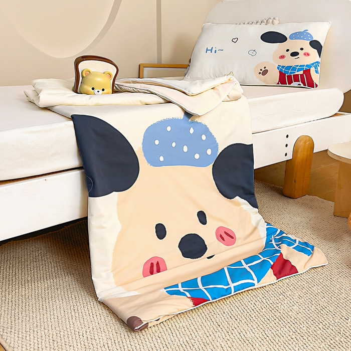 91家纺网 家纺一手货源 找家纺 御棉坊2026新款A类锦氨数码印花大版蚕丝儿童夏凉被幼儿园午睡被宝宝夏季空调被薄被子 乖乖狗