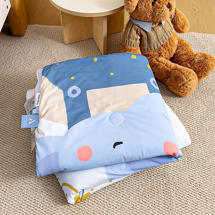 91家纺网 家纺一手货源 找家纺 御棉坊2026新款A类锦氨数码印花大版蚕丝儿童夏凉被幼儿园午睡被宝宝夏季空调被薄被子 魔法小象