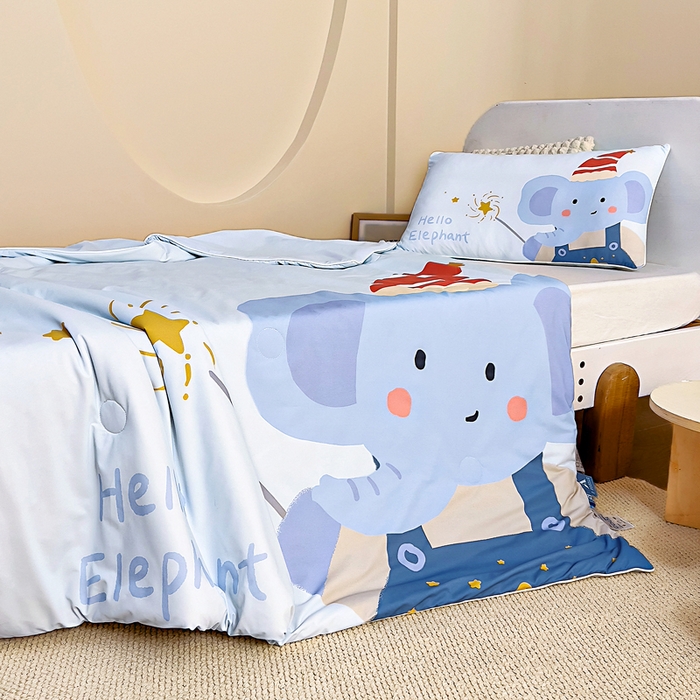 91家纺网 家纺一手货源 找家纺 御棉坊2026新款A类锦氨数码印花大版蚕丝儿童夏凉被幼儿园午睡被宝宝夏季空调被薄被子 魔法小象