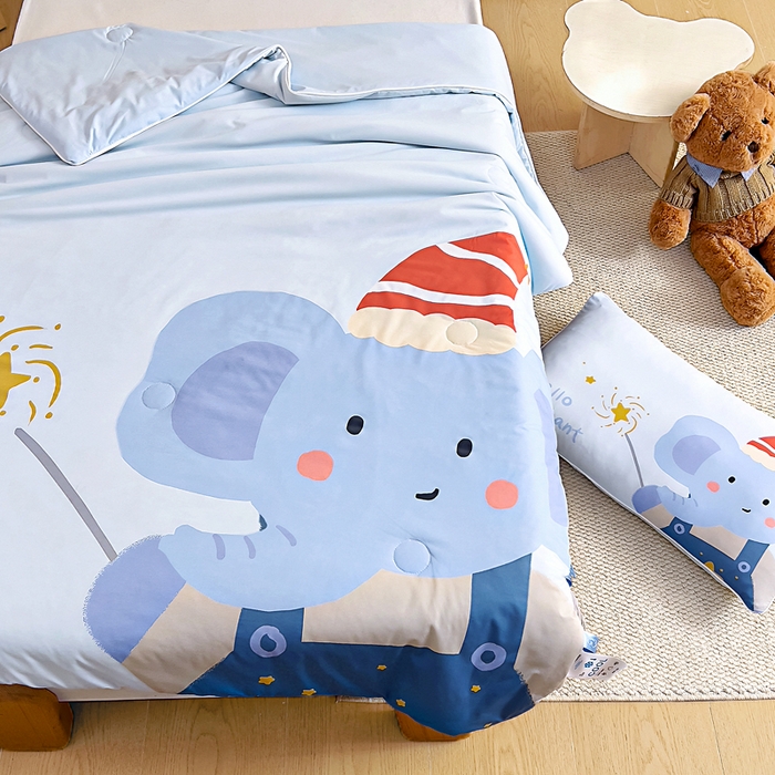 91家纺网 家纺一手货源 找家纺 御棉坊2026新款A类锦氨数码印花大版蚕丝儿童夏凉被幼儿园午睡被宝宝夏季空调被薄被子 魔法小象