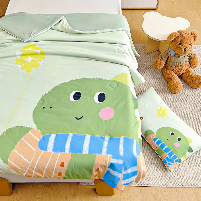 91家纺网 家纺一手货源 找家纺 御棉坊2026新款A类锦氨数码印花大版蚕丝儿童夏凉被幼儿园午睡被宝宝夏季空调被薄被子 俏皮龙