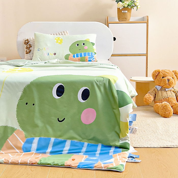 91家纺网 家纺一手货源 找家纺 御棉坊2026新款A类锦氨数码印花大版蚕丝儿童夏凉被幼儿园午睡被宝宝夏季空调被薄被子 俏皮龙