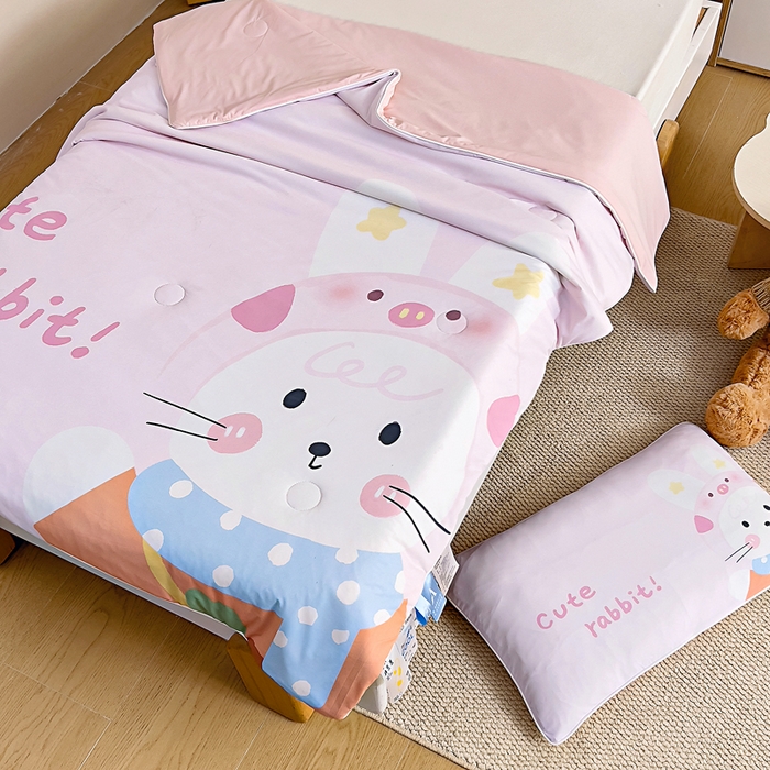 91家纺网 家纺一手货源 找家纺 御棉坊2026新款A类锦氨数码印花大版蚕丝儿童夏凉被幼儿园午睡被宝宝夏季空调被薄被子 兔妹妹