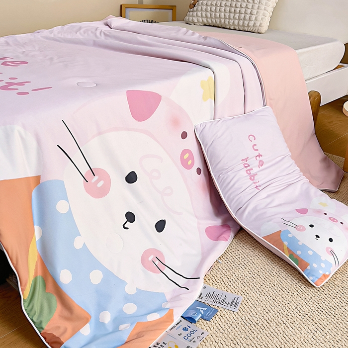 91家纺网 家纺一手货源 找家纺 御棉坊2026新款A类锦氨数码印花大版蚕丝儿童夏凉被幼儿园午睡被宝宝夏季空调被薄被子 兔妹妹