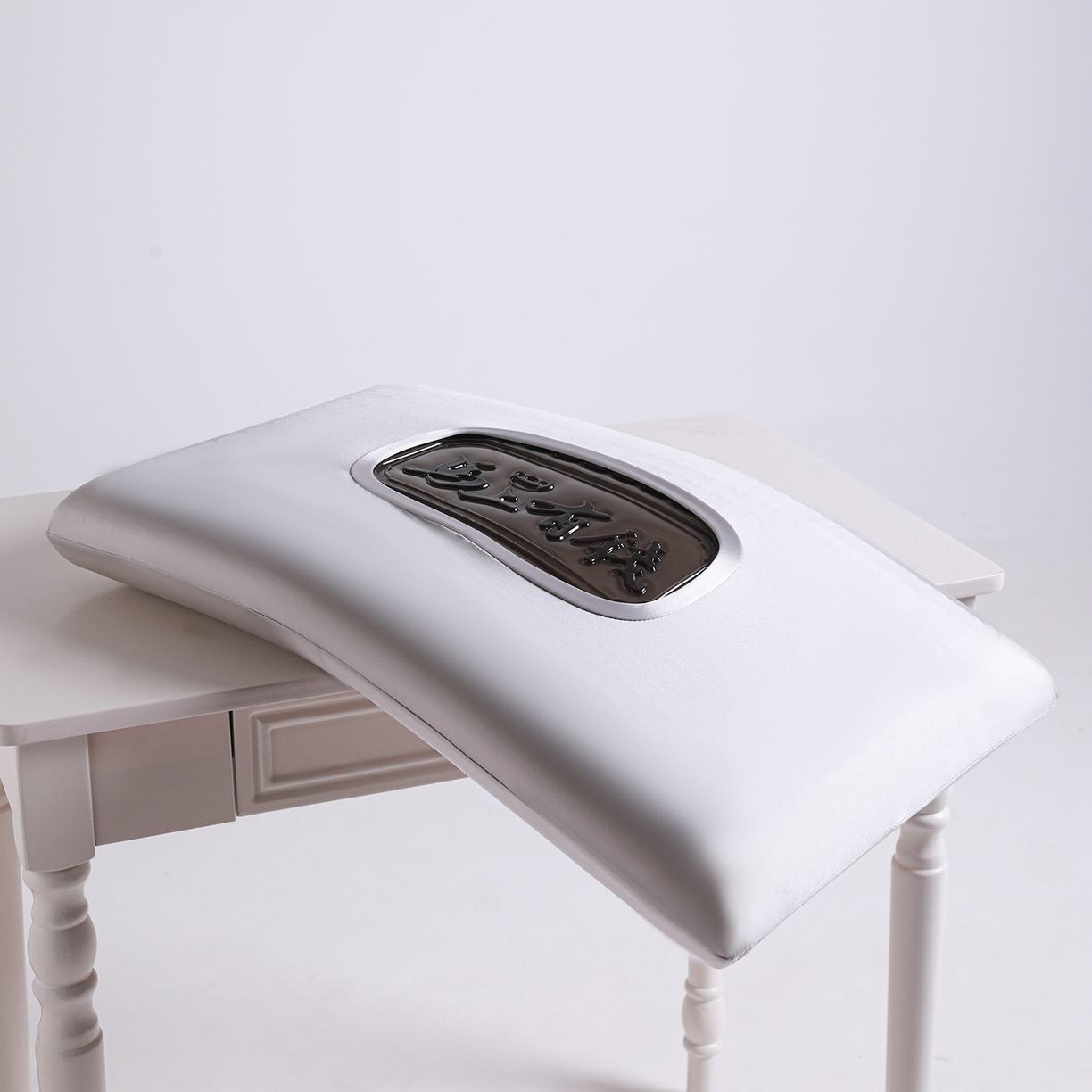 91家纺网 家纺一手货源 找家纺 优芯选 2026新款马上有钱凉感凝胶枕记忆棉枕慢回弹记忆枕护颈枕头成人枕芯枕头 银色