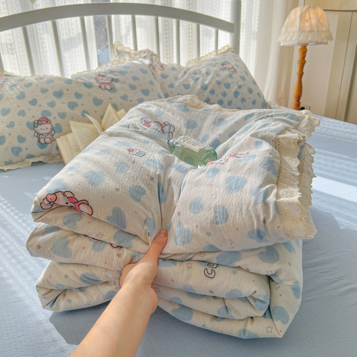 91家纺网 家纺一手货源 找家纺 （总）港岛妹妹 2026新款镂空花边夏被 夏被四件套