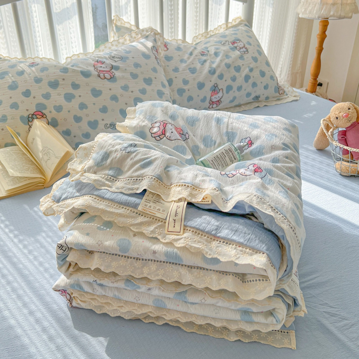 91家纺网 家纺一手货源 找家纺 （总）港岛妹妹 2026新款镂空花边夏被 夏被四件套