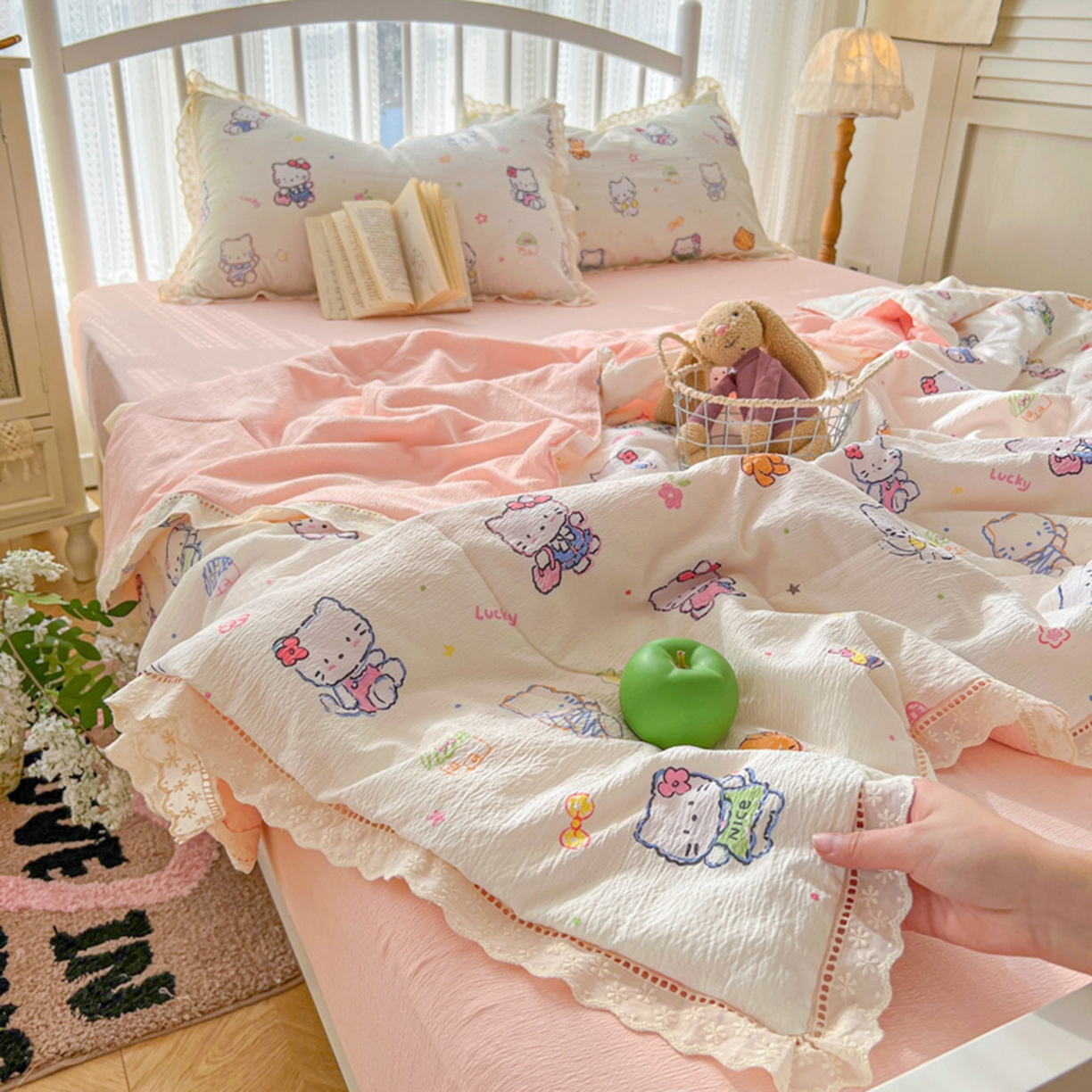 91家纺网 家纺一手货源 找家纺 （总）港岛妹妹 2026新款镂空花边夏被 夏被四件套