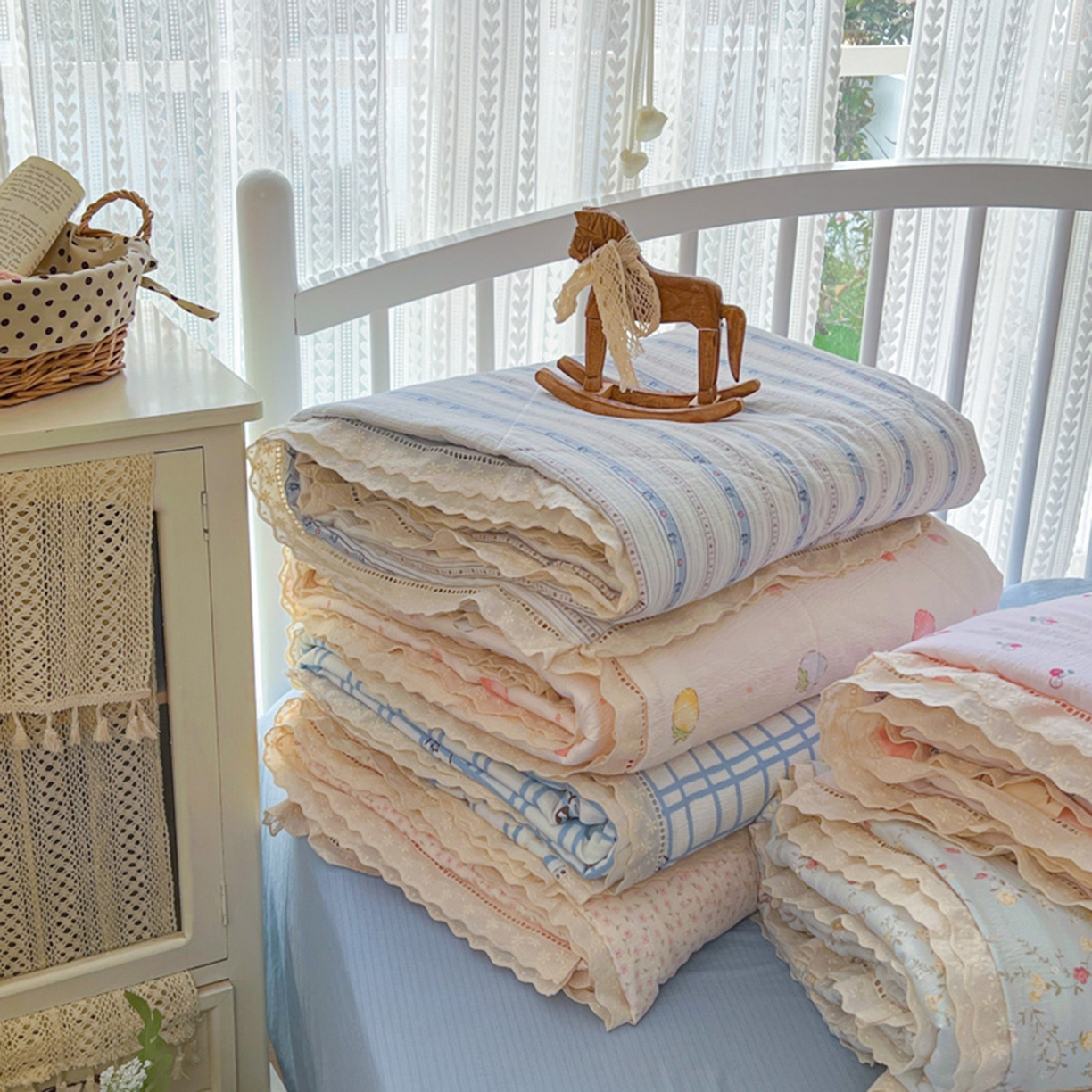 91家纺网 家纺一手货源 找家纺 （总）港岛妹妹 2026新款镂空花边夏被 夏被四件套