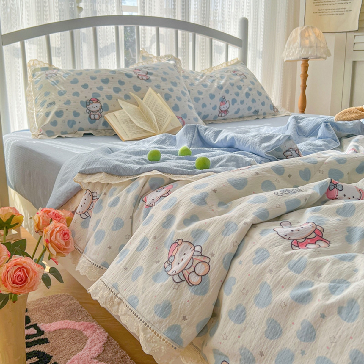 91家纺网 家纺一手货源 找家纺 港岛妹妹 2026新款镂空花边夏被 夏被四件套 爱心凯蒂