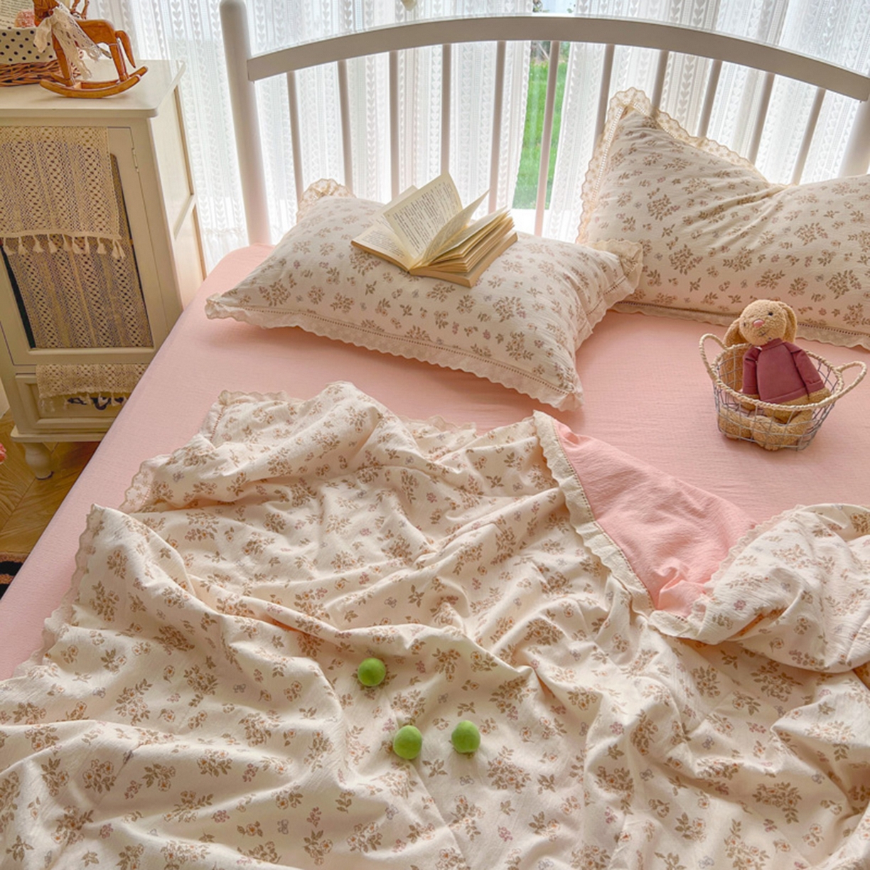 91家纺网 家纺一手货源 找家纺 港岛妹妹 2026新款镂空花边夏被 夏被四件套 花间语