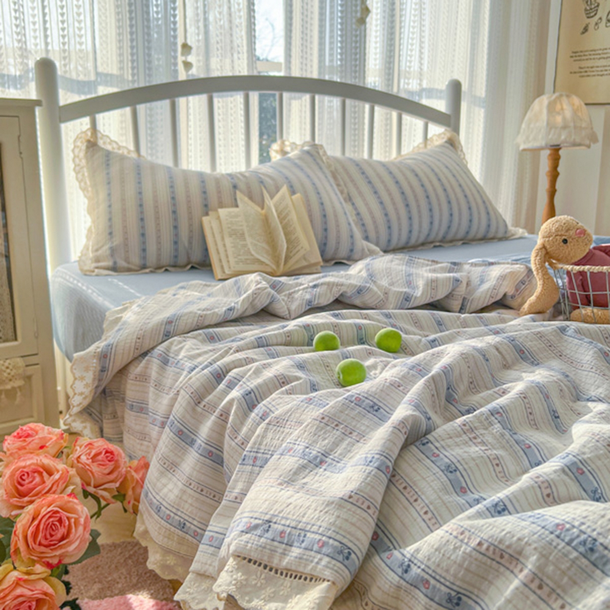 91家纺网 家纺一手货源 找家纺 港岛妹妹 2026新款镂空花边夏被 夏被四件套 米兰