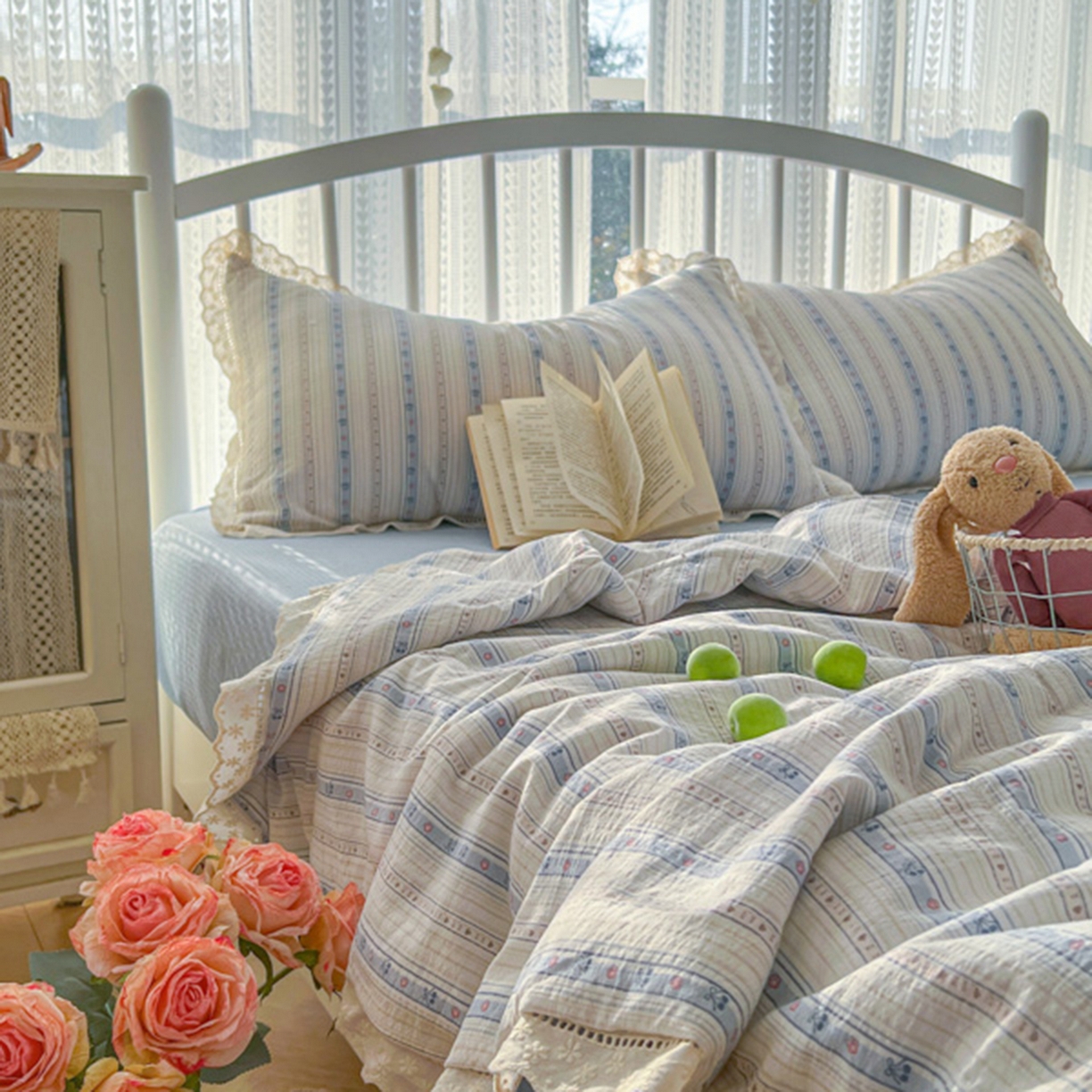 91家纺网 家纺一手货源 找家纺 港岛妹妹 2026新款镂空花边夏被 夏被四件套 米兰