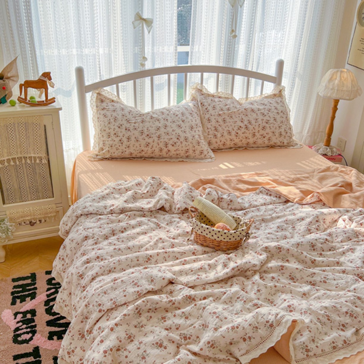 91家纺网 家纺一手货源 找家纺 港岛妹妹 2026新款镂空花边夏被 夏被四件套 木蔓秋诗