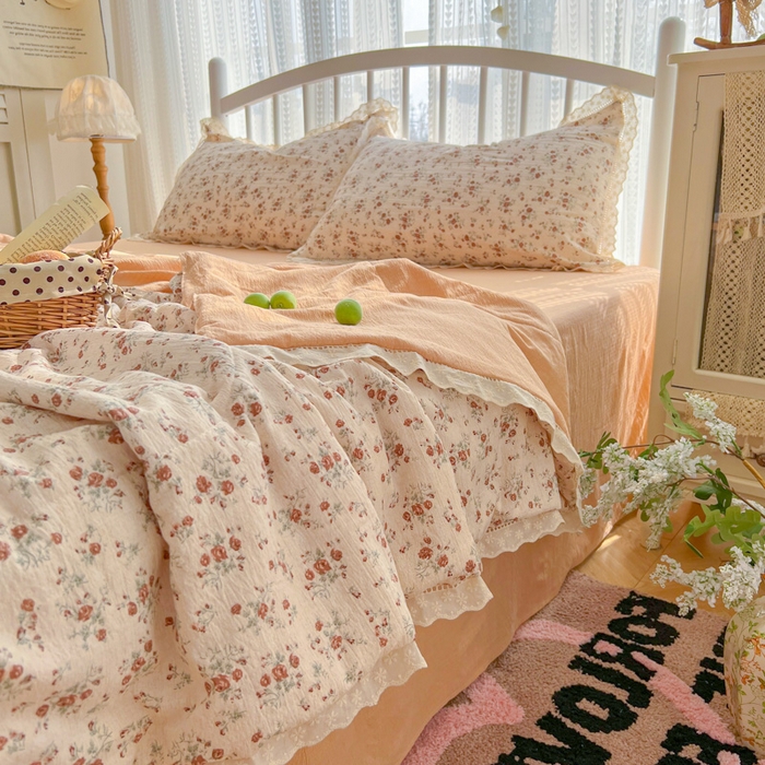 91家纺网 家纺一手货源 找家纺 港岛妹妹 2026新款镂空花边夏被 夏被四件套 木蔓秋诗