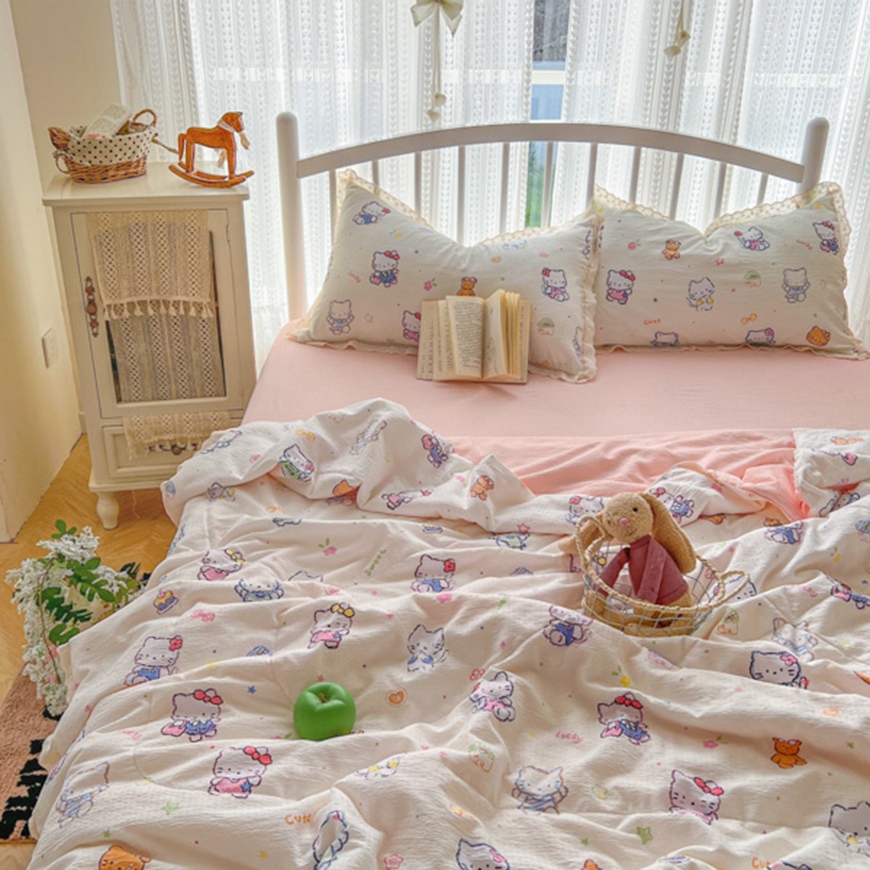 91家纺网 家纺一手货源 找家纺 港岛妹妹 2026新款镂空花边夏被 夏被四件套 泡芙小猫