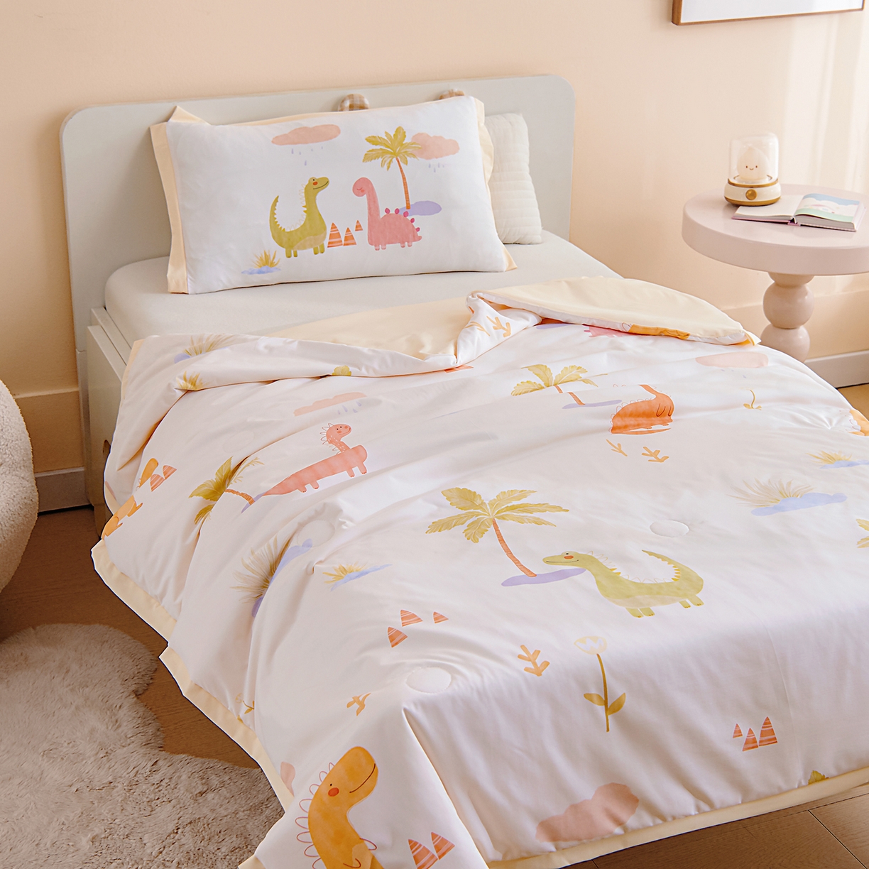 91家纺网 家纺一手货源 找家纺 御棉坊2026新款A类锦氨数码印花圆网蚕丝儿童夏凉被幼儿园午睡被宝宝夏季空调被薄被子 锦氨-海岸村米