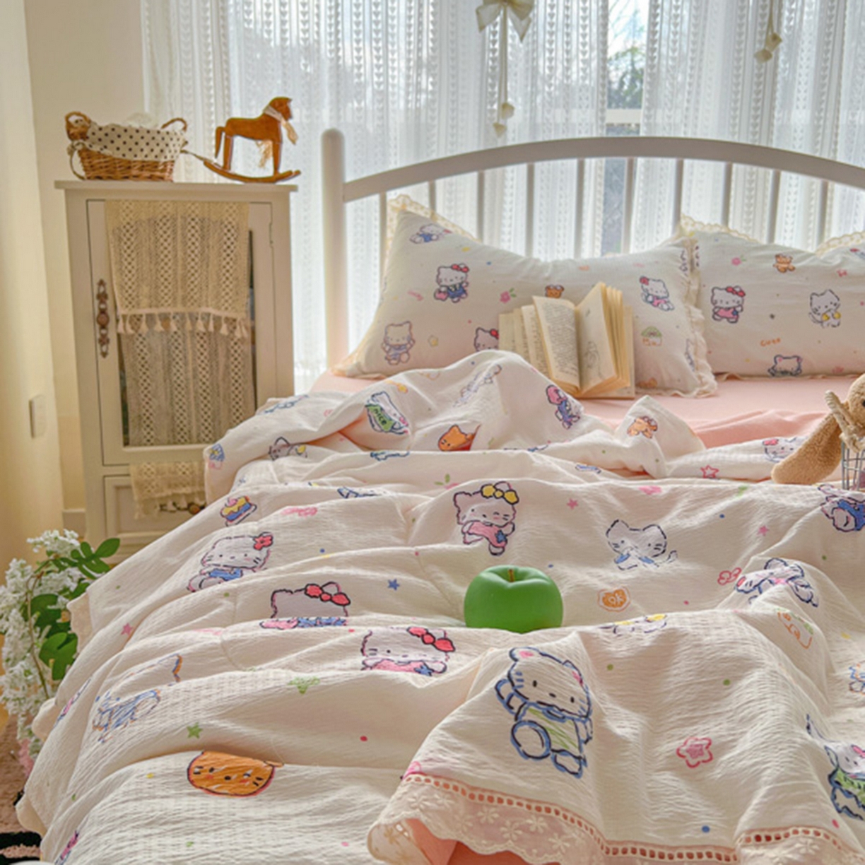 91家纺网 家纺一手货源 找家纺 港岛妹妹 2026新款镂空花边夏被 夏被四件套 泡芙小猫