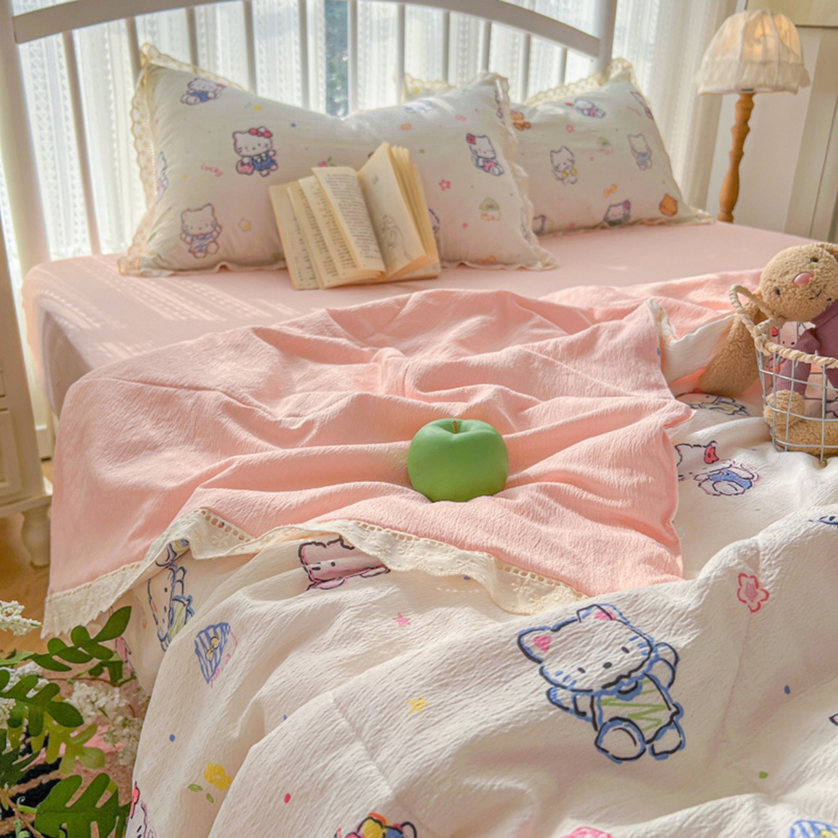 91家纺网 家纺一手货源 找家纺 港岛妹妹 2026新款镂空花边夏被 夏被四件套 泡芙小猫