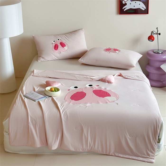 91家纺网 家纺一手货源 找家纺 傲蕾良品 2026新款冰冰鸭即刻凉感夏被-婴童尺寸 馋嘴小猪