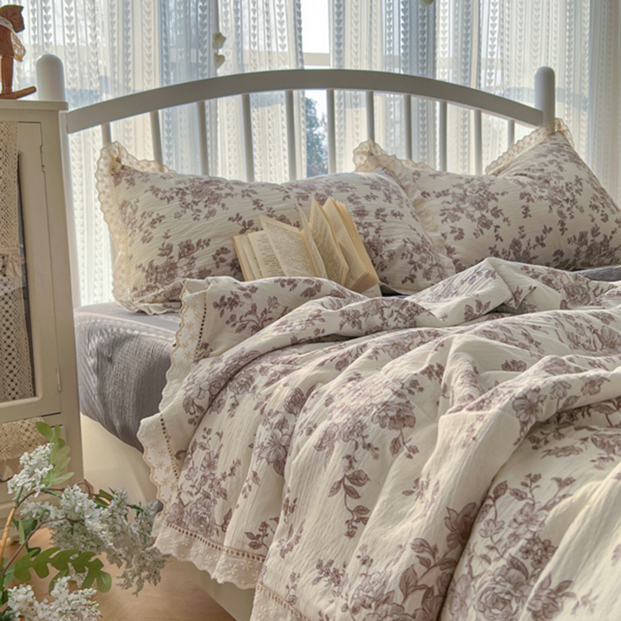 91家纺网 家纺一手货源 找家纺 港岛妹妹 2026新款镂空花边夏被 夏被四件套 沁雪蔷薇