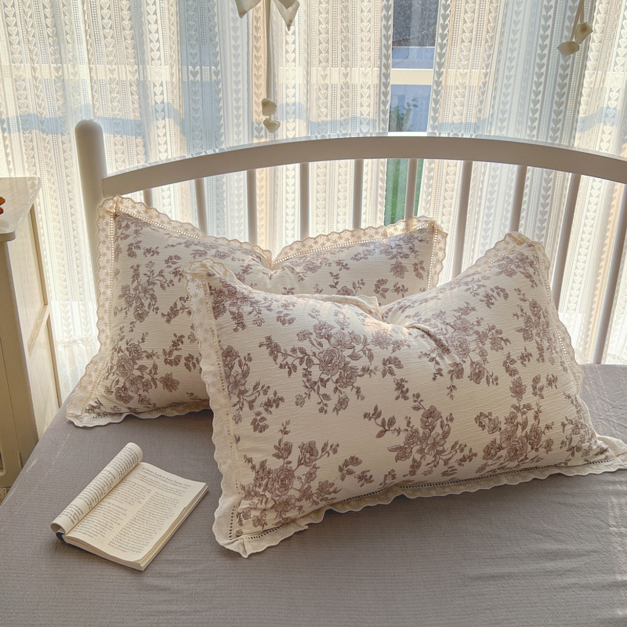 91家纺网 家纺一手货源 找家纺 港岛妹妹 2026新款镂空花边夏被 夏被四件套 沁雪蔷薇