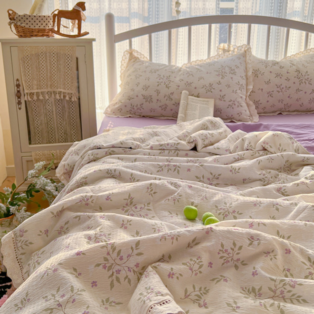 91家纺网 家纺一手货源 找家纺 港岛妹妹 2026新款镂空花边夏被 夏被四件套 散漫春色