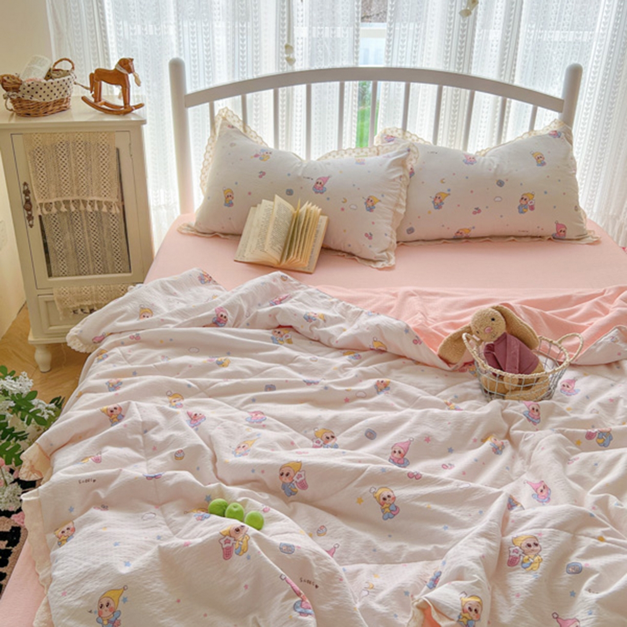 91家纺网 家纺一手货源 找家纺 港岛妹妹 2026新款镂空花边夏被 夏被四件套 糖果星星人