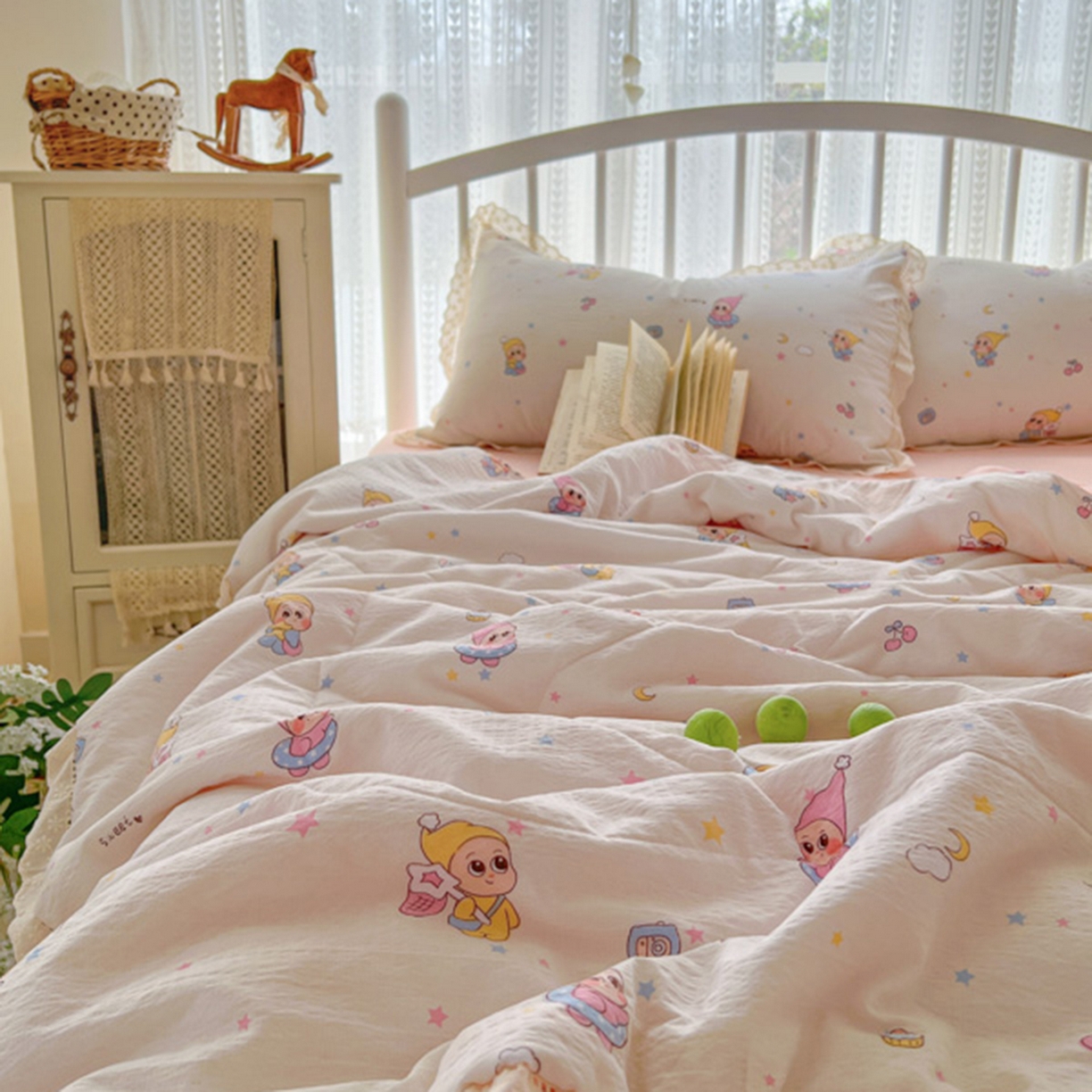 91家纺网 家纺一手货源 找家纺 港岛妹妹 2026新款镂空花边夏被 夏被四件套 糖果星星人