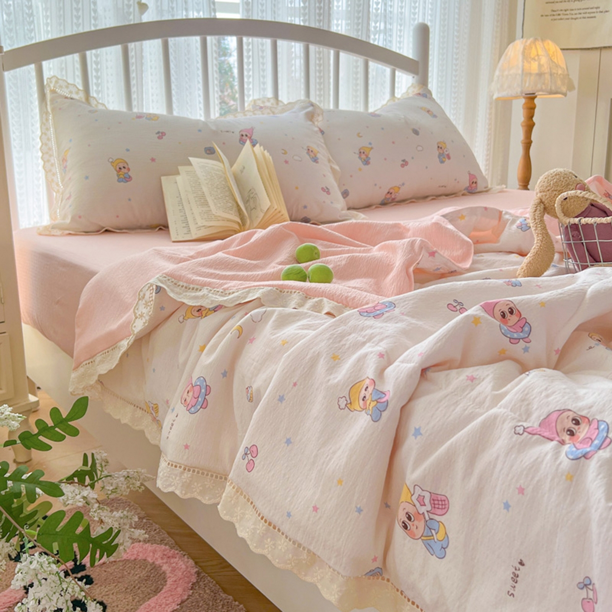 91家纺网 家纺一手货源 找家纺 港岛妹妹 2026新款镂空花边夏被 夏被四件套 糖果星星人