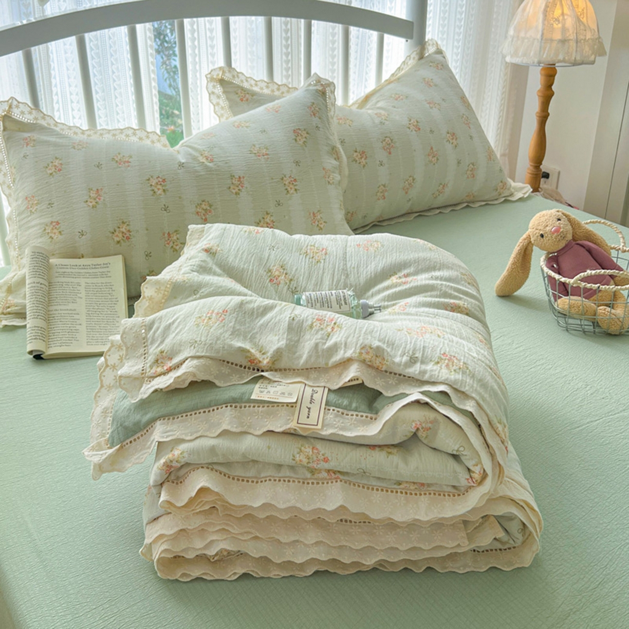 91家纺网 家纺一手货源 找家纺 港岛妹妹 2026新款镂空花边夏被 夏被四件套 夏木悠悠