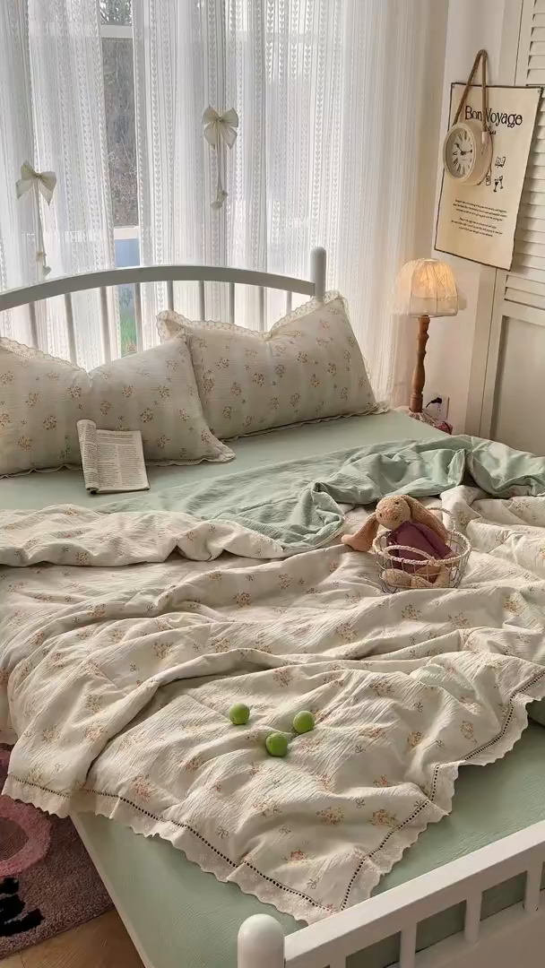 91家纺网 家纺一手货源 找家纺 港岛妹妹 2026新款镂空花边夏被 夏被四件套 夏木悠悠