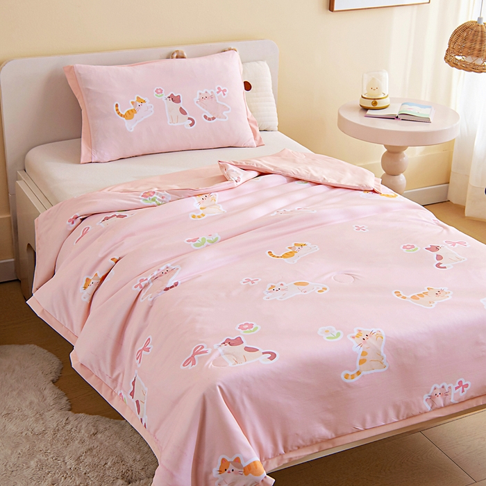 91家纺网 家纺一手货源 找家纺 御棉坊2026新款A类锦氨数码印花圆网蚕丝儿童夏凉被幼儿园午睡被宝宝夏季空调被薄被子 锦氨-小花猫