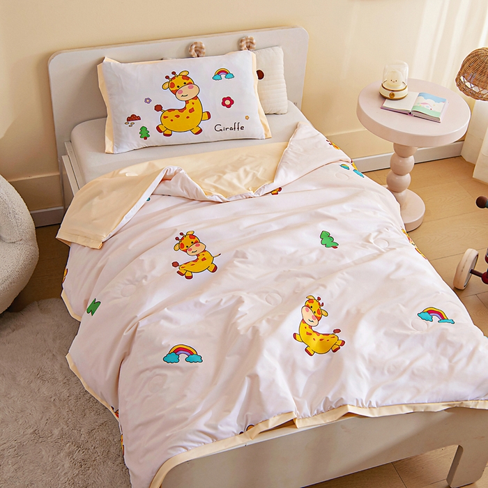 91家纺网 家纺一手货源 找家纺 御棉坊2026新款A类锦氨数码印花圆网蚕丝儿童夏凉被幼儿园午睡被宝宝夏季空调被薄被子 锦氨-小鹿宝宝