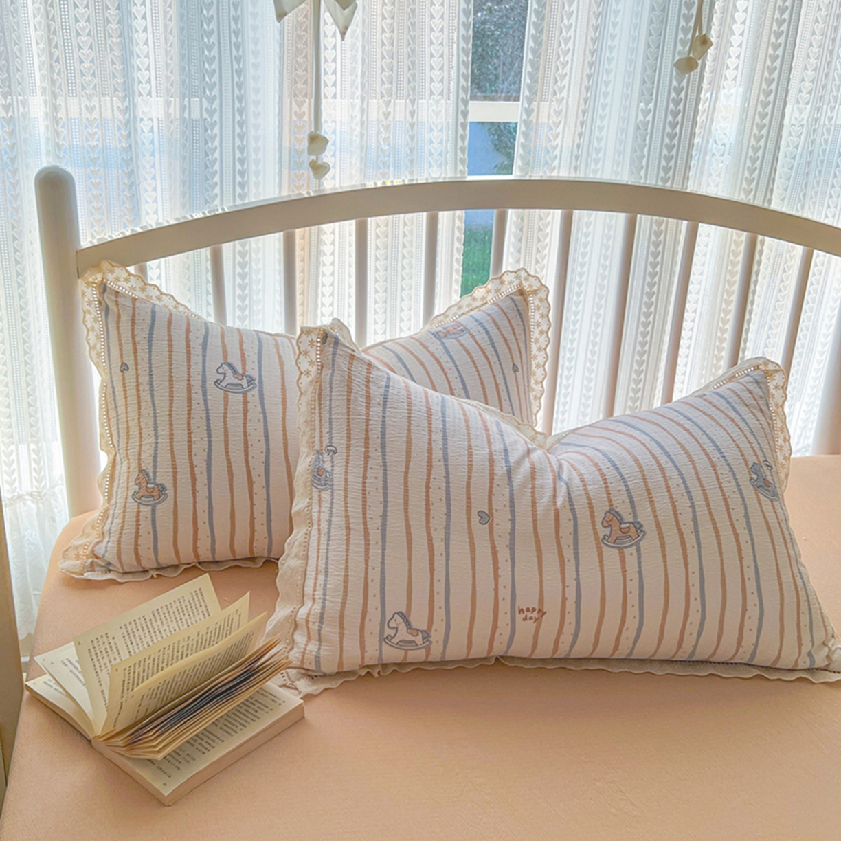 91家纺网 家纺一手货源 找家纺 港岛妹妹 2026新款镂空花边夏被 夏被四件套 小木马