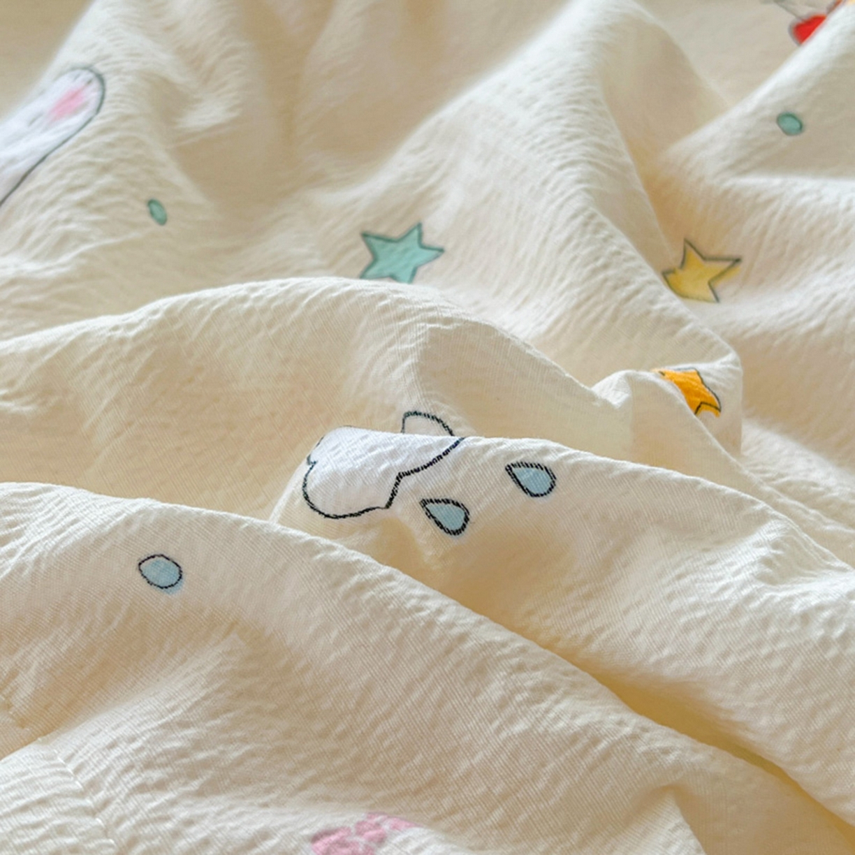 91家纺网 家纺一手货源 找家纺 港岛妹妹 2026新款镂空花边夏被 夏被四件套 星星kt