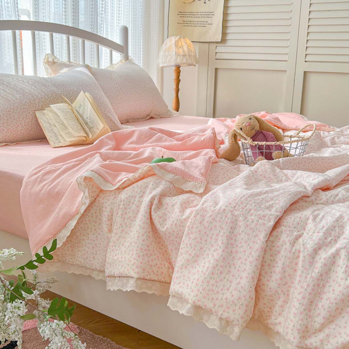 91家纺网 家纺一手货源 找家纺 港岛妹妹 2026新款镂空花边夏被 夏被四件套 纸短情长