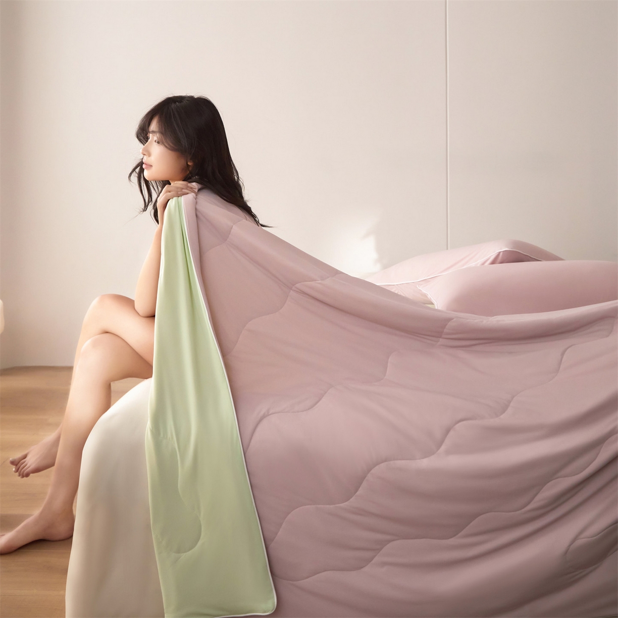 91家纺网 家纺一手货源 找家纺 2026头等舱 新款锦氨（165克）Pro5.0版凉感A类21莱赛尔大豆夏被配包装 粉绿