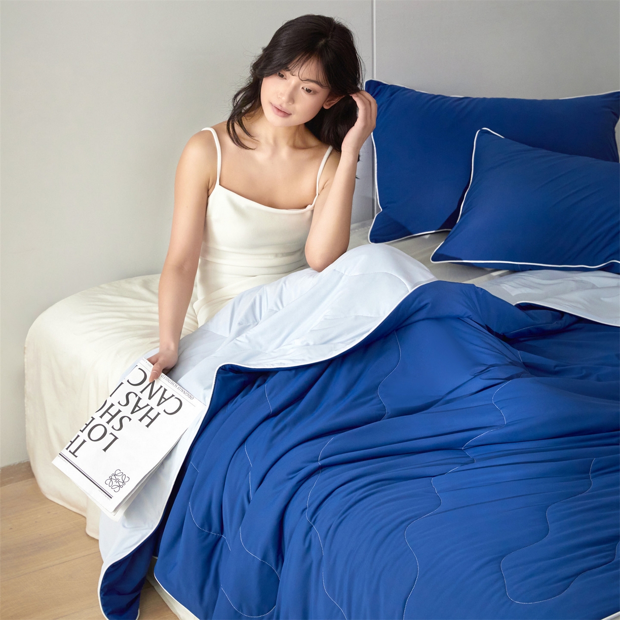 91家纺网 家纺一手货源 找家纺 2026头等舱 新款锦氨（165克）Pro5.0版凉感A类21莱赛尔大豆夏被配包装 深蓝浅蓝