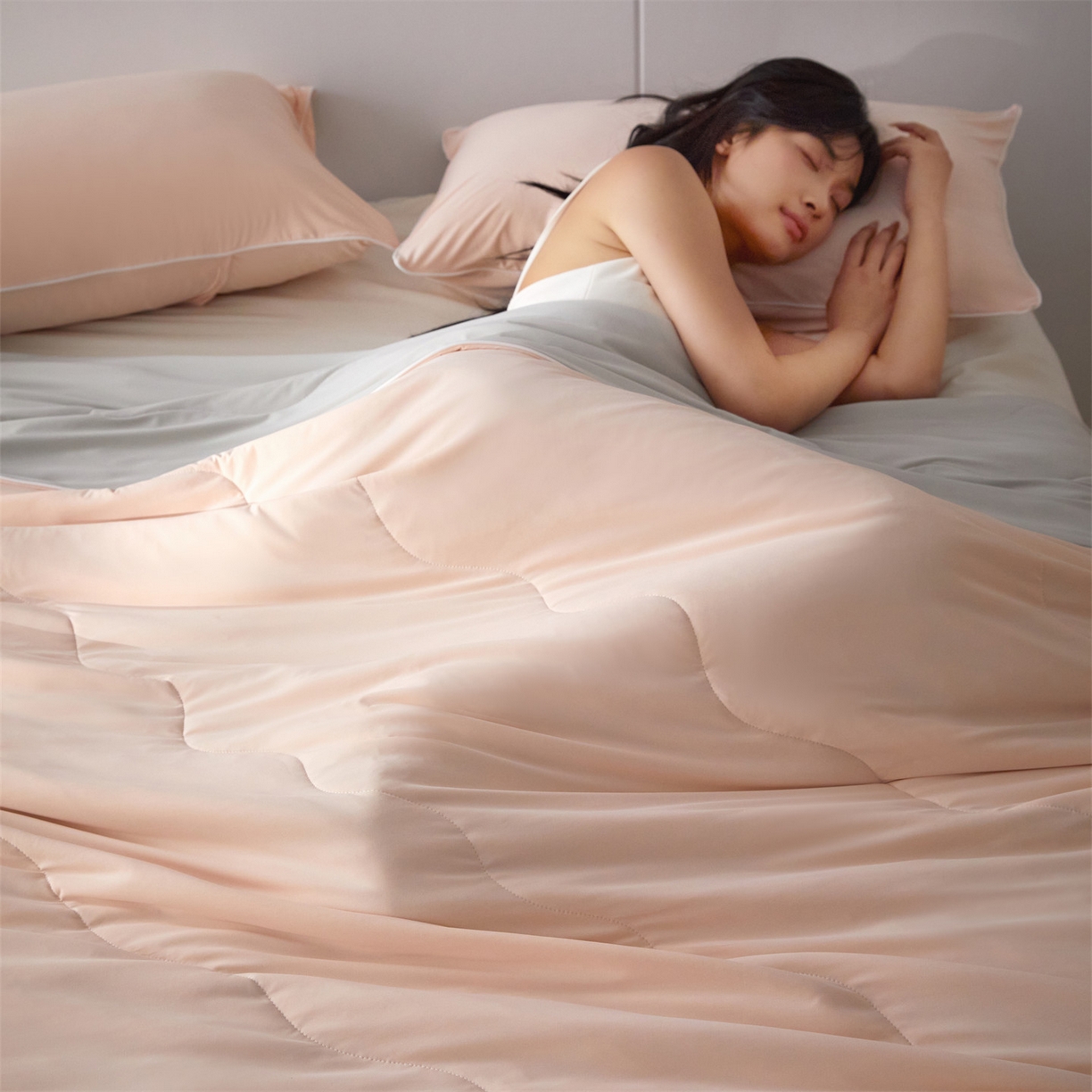 91家纺网 家纺一手货源 找家纺 2026头等舱 新款锦氨（165克）Pro5.0版凉感A类21莱赛尔大豆夏被配包装 玉灰