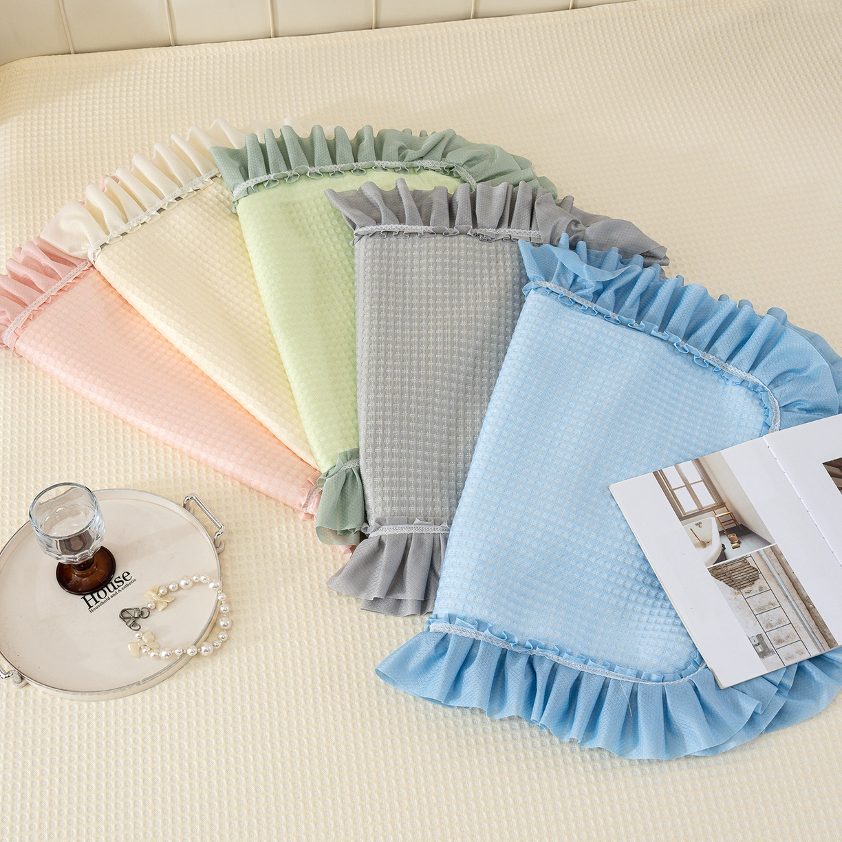 91家纺网 家纺一手货源 找家纺 2026新款床裙款3D华夫格豆豆凉席三件套千鸟阁凉豆豆冰爽夏凉席子三件套 米白