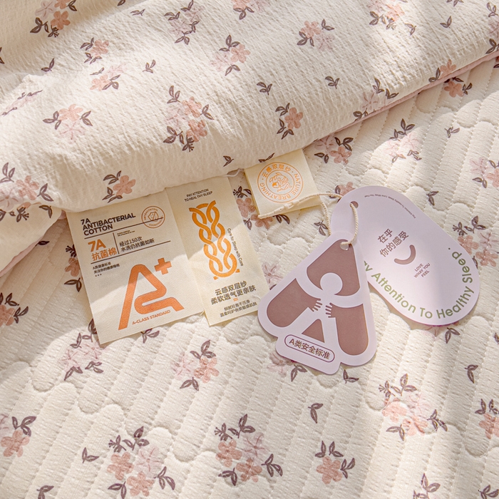 91家纺网 家纺一手货源 找家纺 几禾 2026新款云感双层纱7A抗菌夏被四件套系列-栀夏系列 栀夏-苏槿