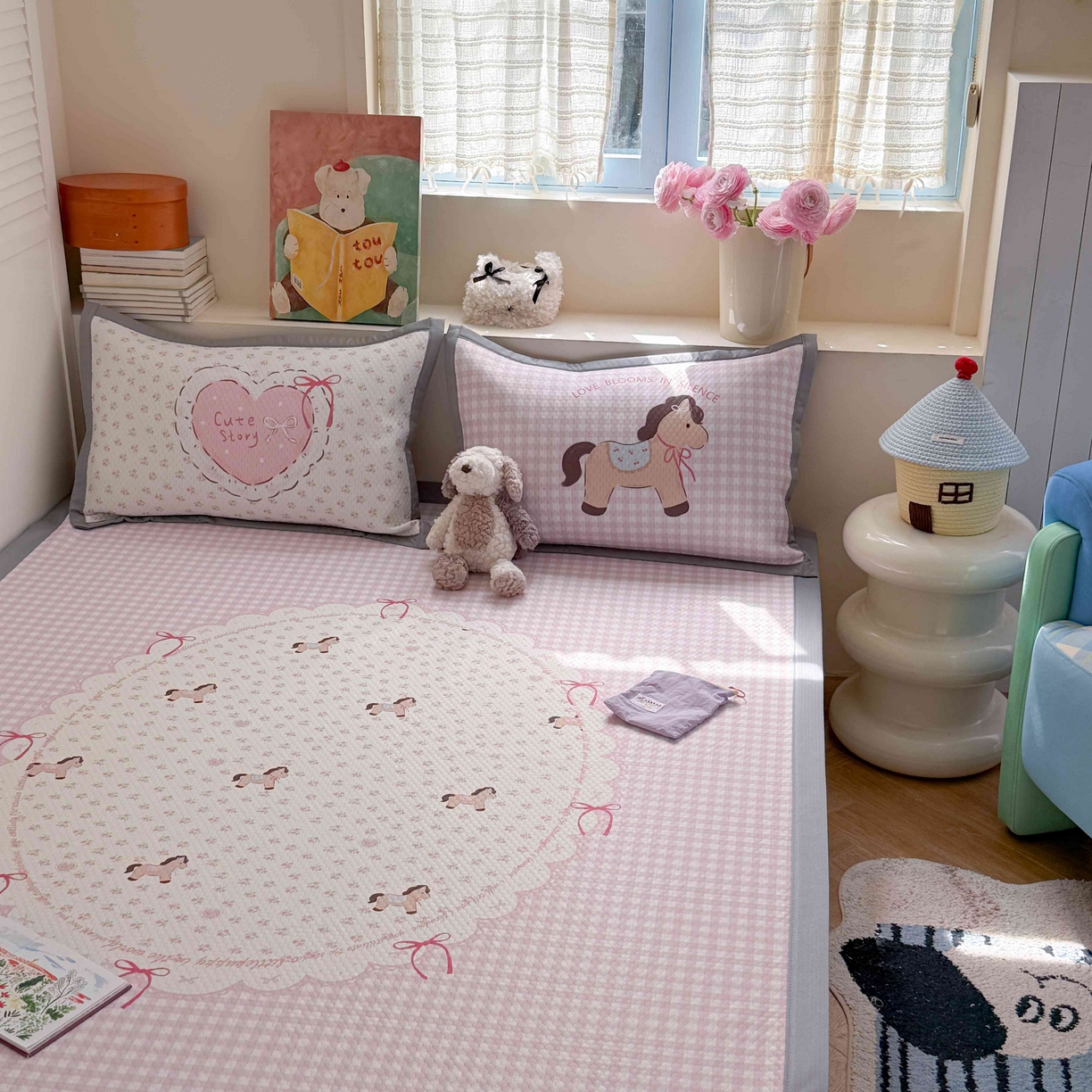 91家纺网 家纺一手货源 找家纺 Sweet dreams甜梦 2026新款数码印花大板凉感豆豆席 爱心小马