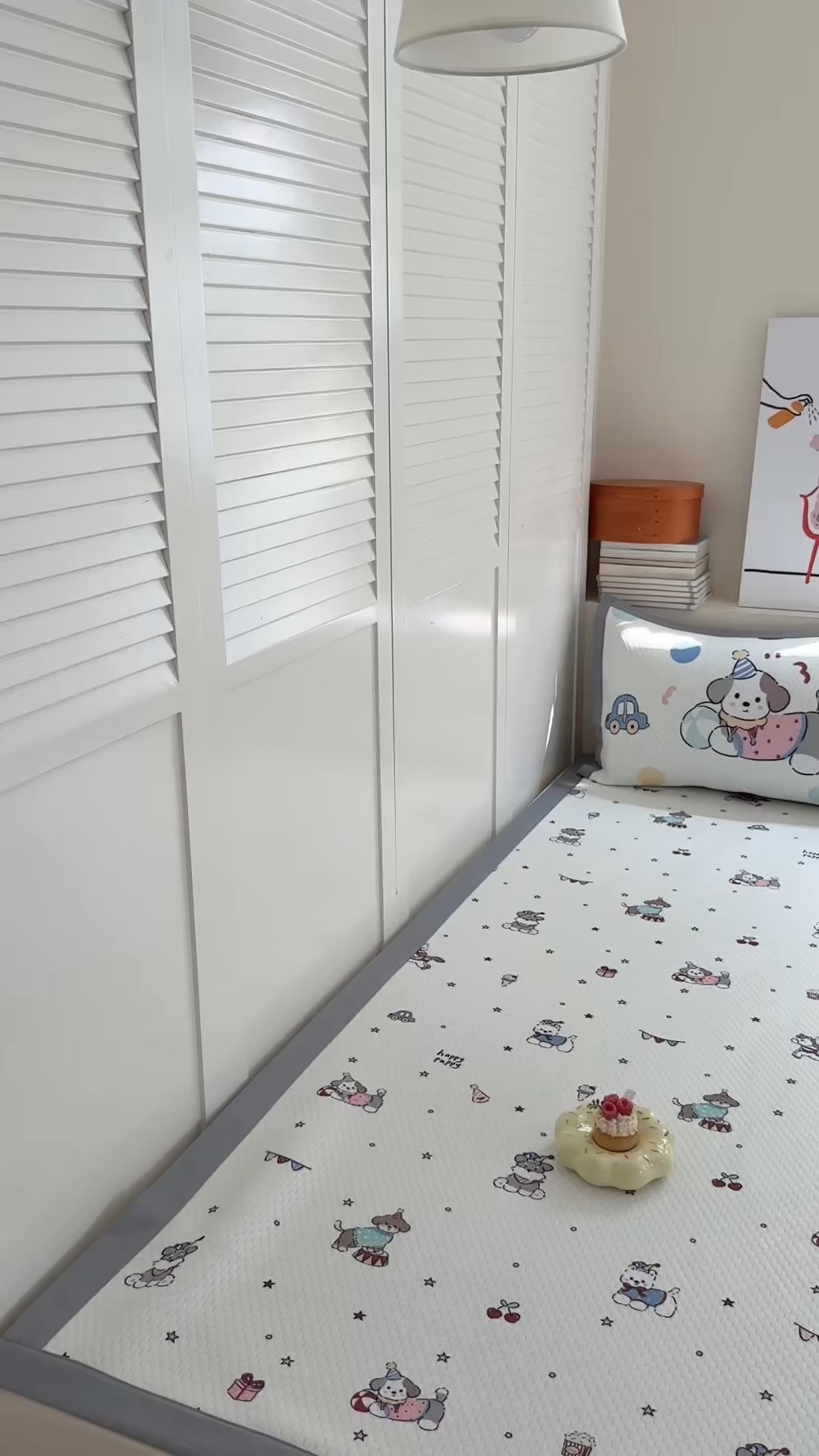 91家纺网 家纺一手货源 找家纺 Sweet dreams甜梦 2026新款数码印花大板凉感豆豆席 狗狗的游乐园