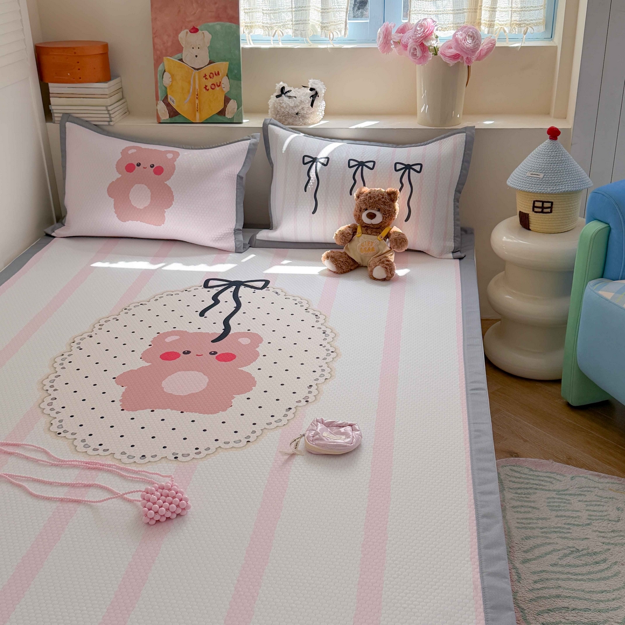 91家纺网 家纺一手货源 找家纺 Sweet dreams甜梦 2026新款数码印花大板凉感豆豆席 蝴蝶结小熊