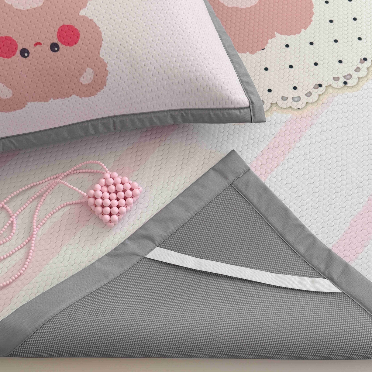 91家纺网 家纺一手货源 找家纺 Sweet dreams甜梦 2026新款数码印花大板凉感豆豆席 蝴蝶结小熊