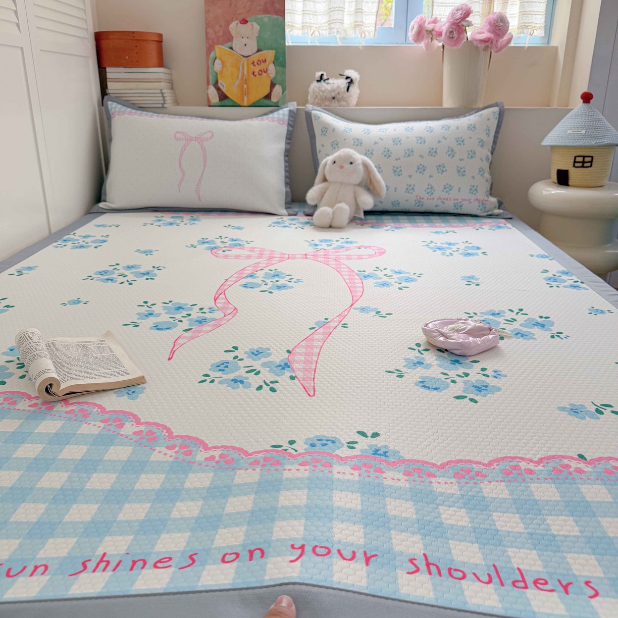 91家纺网 家纺一手货源 找家纺 Sweet dreams甜梦 2026新款数码印花大板凉感豆豆席 花花蝴蝶结