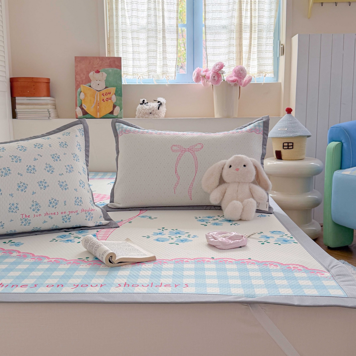 91家纺网 家纺一手货源 找家纺 Sweet dreams甜梦 2026新款数码印花大板凉感豆豆席 花花蝴蝶结