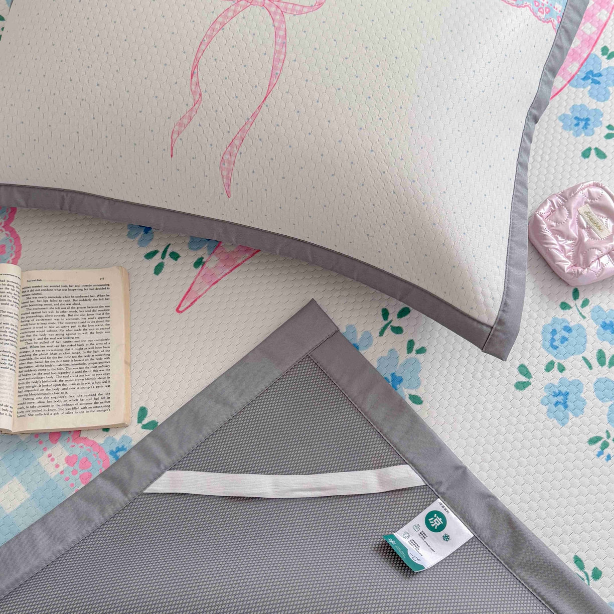 91家纺网 家纺一手货源 找家纺 Sweet dreams甜梦 2026新款数码印花大板凉感豆豆席 花花蝴蝶结