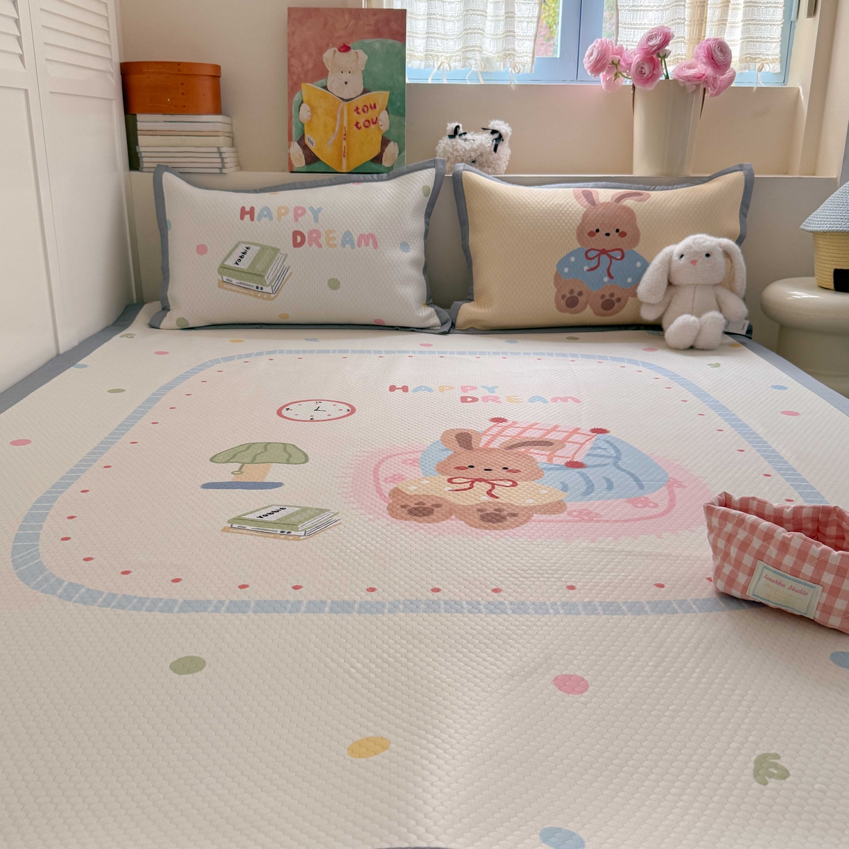 91家纺网 家纺一手货源 找家纺 Sweet dreams甜梦 2026新款数码印花大板凉感豆豆席 美梦兔兔